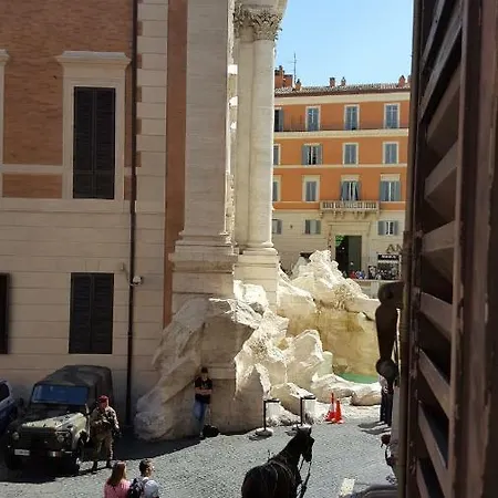 Dimension Trevi Lägenhet